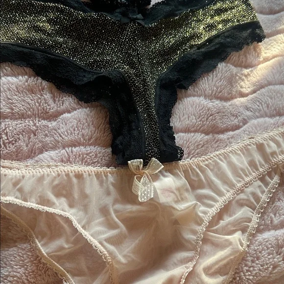 Victoria’s Secret L panty bundle NWT - Picture 4 of 13